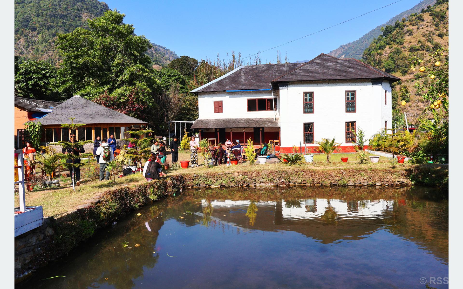 दरबारको सौन्दर्यीकरणपछि पर्यटकको आकर्षण बढ्दै