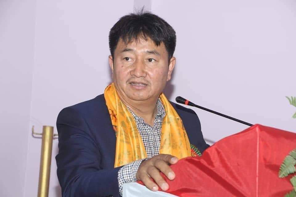 संसदीय दल र सरकार फरक हो, राजीनामा दिन्न : मुख्यमन्त्री लामा