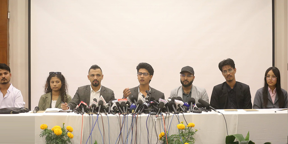 प्रत्यक्ष निर्वाचित कार्यकारी र विदेशमा रहेका नेपालीले मतदान गर्न पाउनुपर्ने माग पूरा नभइ निर्वाचनमा नजाने मिराजको घोषणा