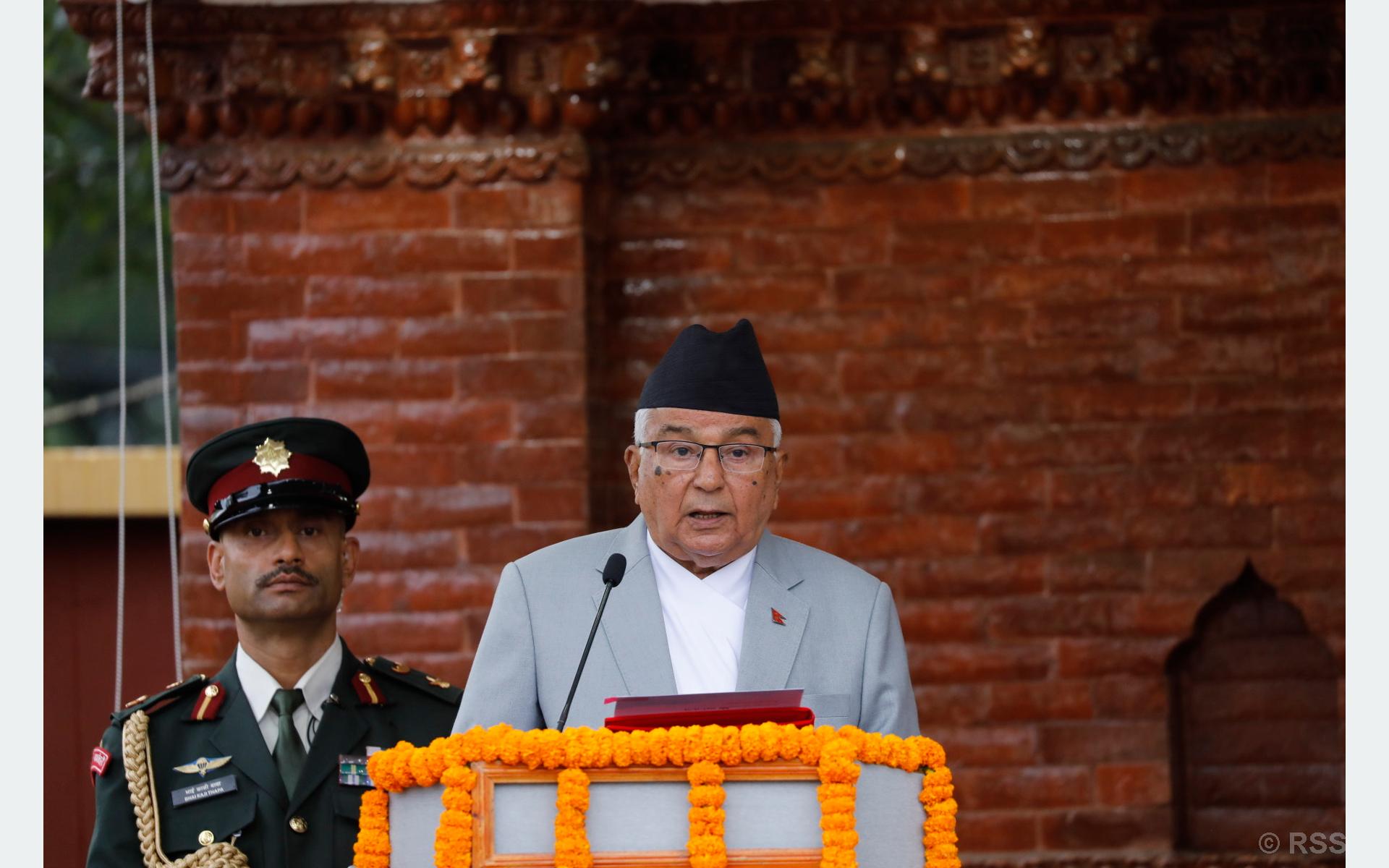 निर्धारित समयमै निर्वाचन सम्पन्न गर्ने भूमिका खेल्न राष्ट्रपतिको आह्वान