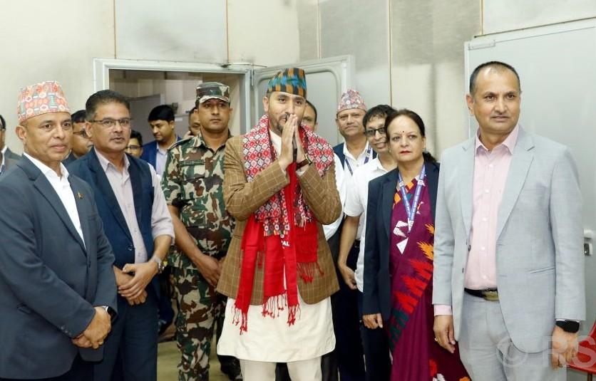रेडियो नेपालको विरासत कायम राख्दै प्रतिस्पर्धी बन्न सञ्चारमन्त्री खरेलको निर्देशन