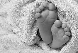 हेलिकप्टरबाट काठमाडौँ पठाइएका शिशुको उपचारका क्रममा मृत्यु