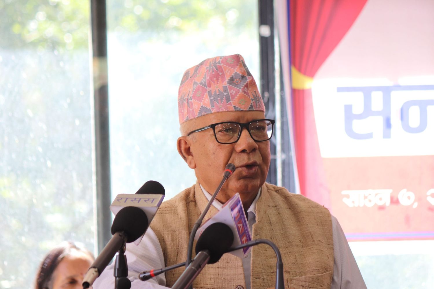 नेपाली कम्युनिष्ट आन्दोलनमा पुष्पलालको योगदान महत्त्वपूर्ण छः अध्यक्ष नेपाल