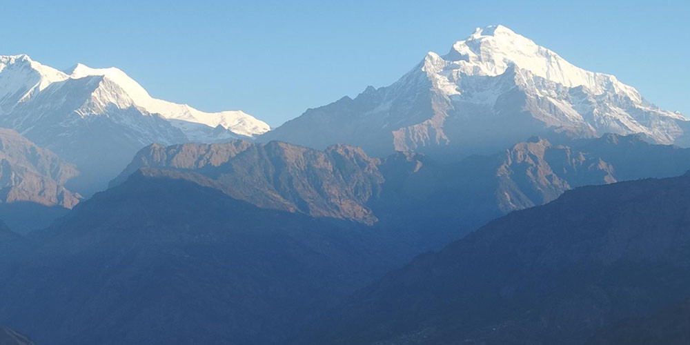 धमिलिँदै छ धौलागिरि धवल स्वरुप