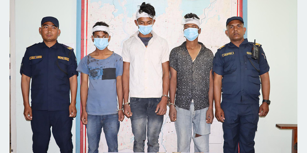 गोली प्रहार गर्ने तीन भारतीय नागरिक सार्वजनिक