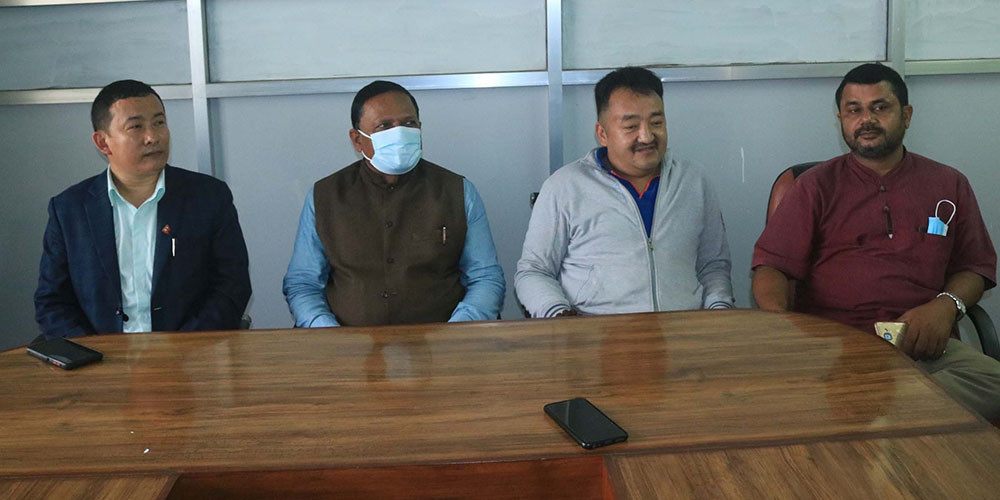 मुख्यमन्त्री नियुक्ति असंवैधानिक भएको गठबन्धनको जिकिर 