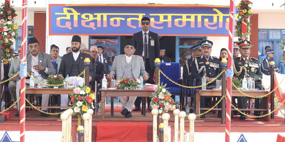 जनअपेक्षा विपरीतका गतिविधि र सङ्गठनको हित प्रतिकूलका कार्य क्षम्य हुँदैन: गृहमन्त्री लामिछाने