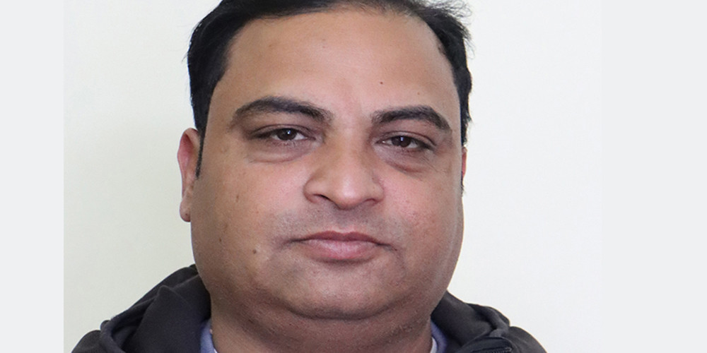चिनियाँ नागरिकलाई नागरिकता दिलाएको आरोपमा अधिकृत पक्राउ