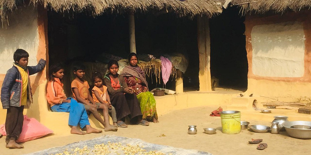 सहारा खोजिरहेको दलित बस्ती- भगवानबाहेक कोहीसँग छैन गुनासाे