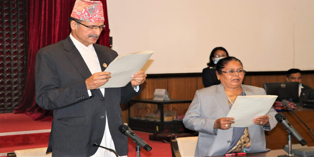 सभामुखद्वारा प्रतिनिधिसभा सदस्य जानकीदेवी रामलाई शपथ