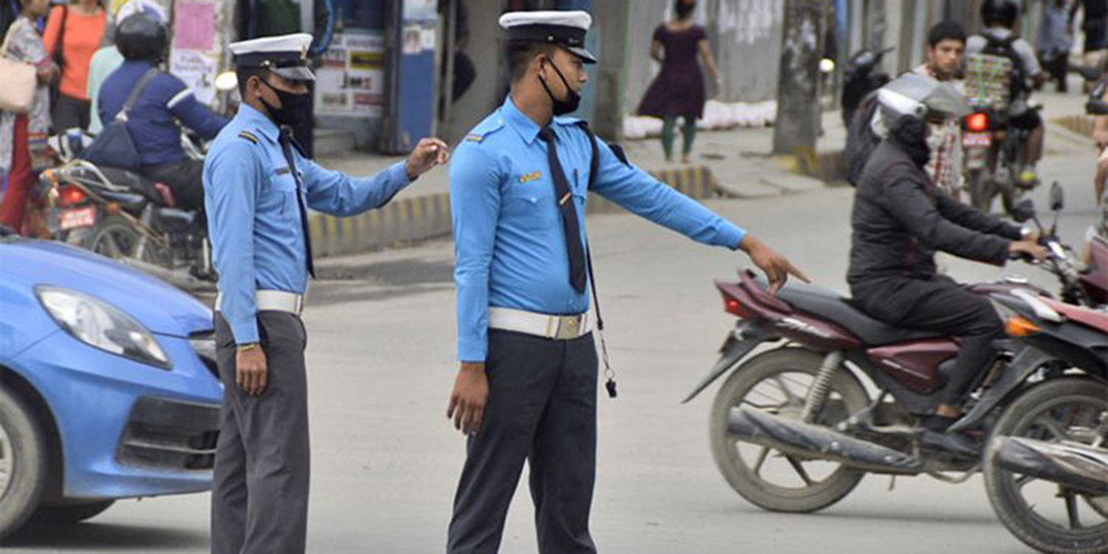 उपत्यकामा आठ लाख बढी सवारीचालक कारबाहीमा