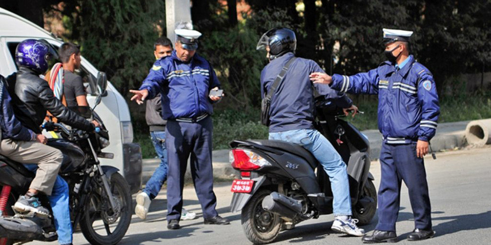 ६ महिनामा १० लाखभन्दा बढी सवारीसाधन कारबाहीमा