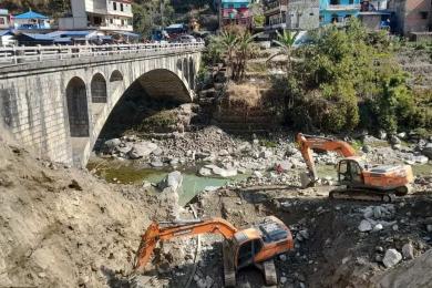 मध्यपहाडी लोकमार्गः ‘आर्क ब्रिज’ निर्माण सुरु