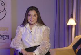 रङ्गमञ्चमा रेखाको इन्ट्री