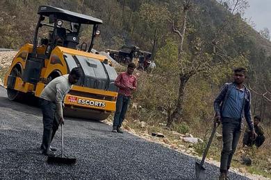 वडामै पहिलोपटक सडक कालोपत्र