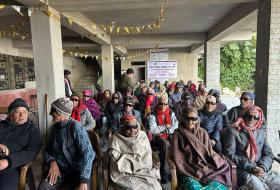 हिमालय आँखा अस्पतालद्वारा अर्जुनचौपारीमा ६१ जनाको निःशुल्क मोतिबिन्दु शल्यक्रिया