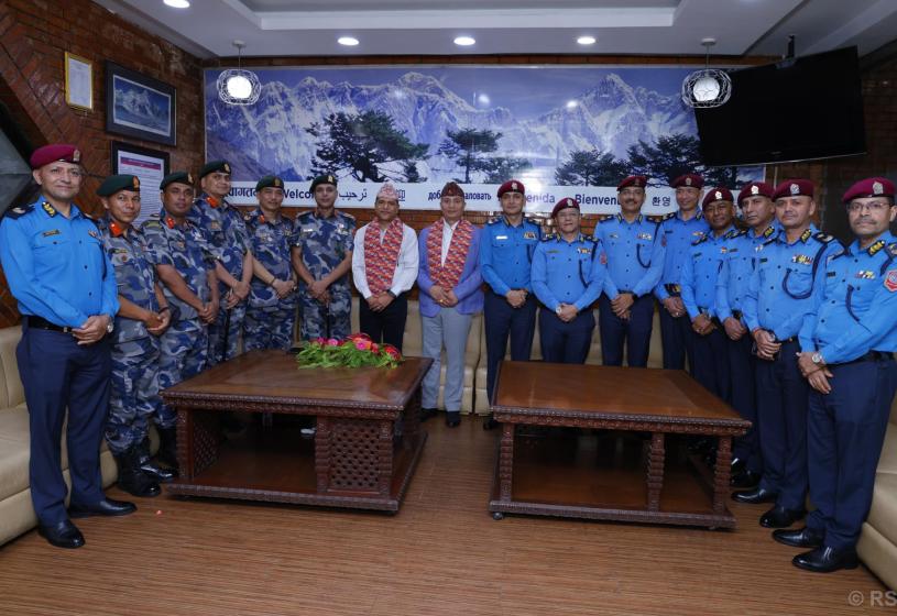 प्रहरी महानिरीक्षक कार्की र सशस्त्र प्रहरी महानिरीक्षक पौडेल न्यूयोर्क प्रस्थान