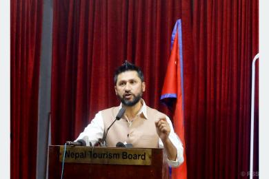 सुरक्षित स्थानमा स्थानान्तरण गरी भूमिहीनलाई लालपूर्जा उपलब्ध गराउँछौँः सभापति लामिछाने