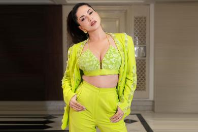 सन्नी लियोनीलाई केरला विश्वविद्यालयले दिएन क्याम्पसमा नृत्य गर्ने अनुमति  