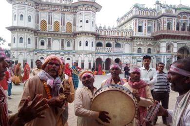 मिथिलाञ्चल क्षेत्रमा महामूर्ख र पटमूर्खको खोजी गरिँदै 