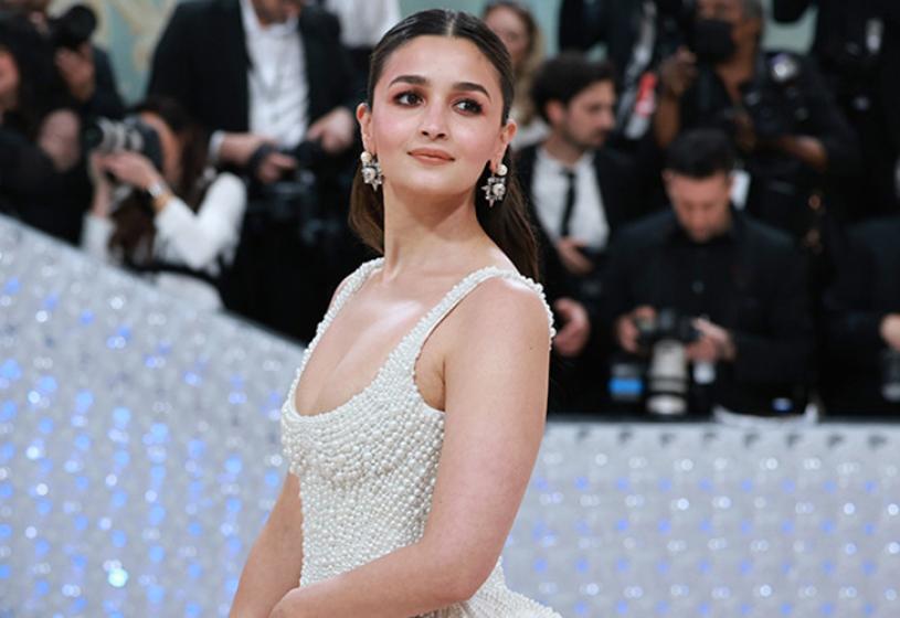 मेटगालामा आलियाको डेब्यु